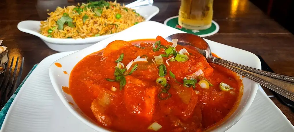 ponderous piccies _The Blue Bell Pub and Gurkha  Restaurant_Upton_review