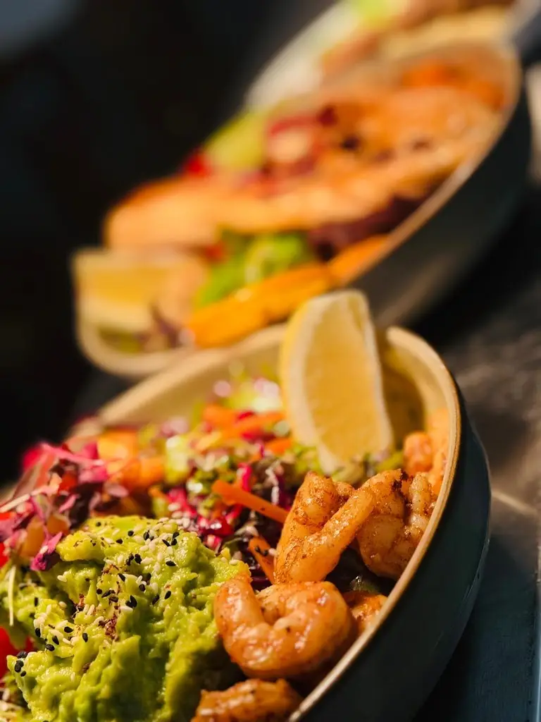 Samet Yusein_Lune Cafe Bistro_Waltham Cross_review