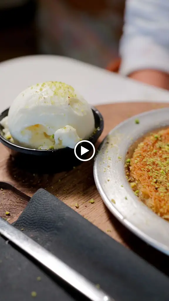 Lune Cafe Bistro_Waltham Cross_slider_image_2