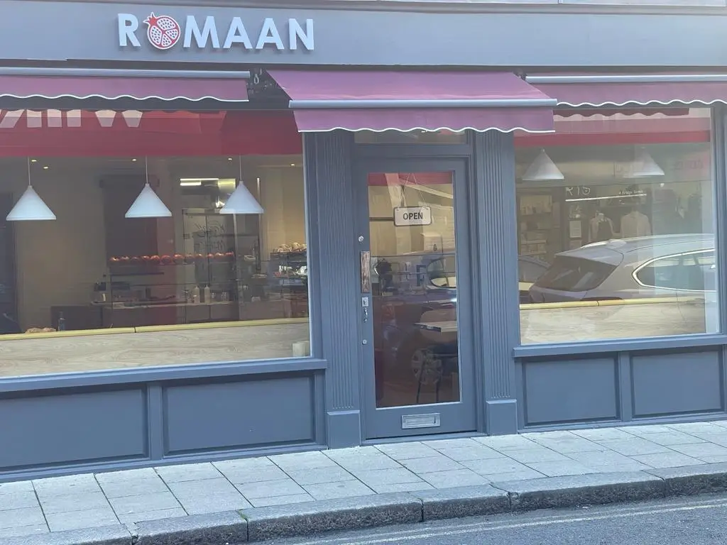 Romaan restaurant in Walton-on-Thames