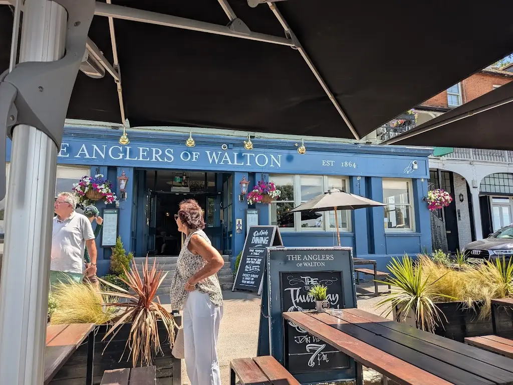 marc coote_The Anglers Walton Thames_Walton-on-Thames_review