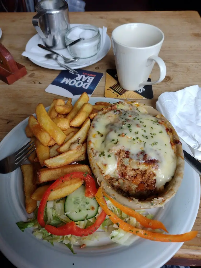 Sheila Brooks_Little Upton Muggery_Upton upon Severn_recensione