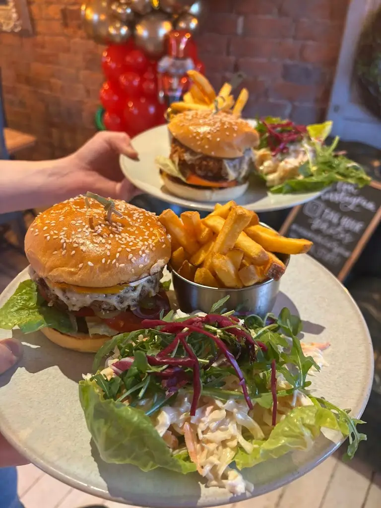 Nourish at No.44_Belper_slider_image_3