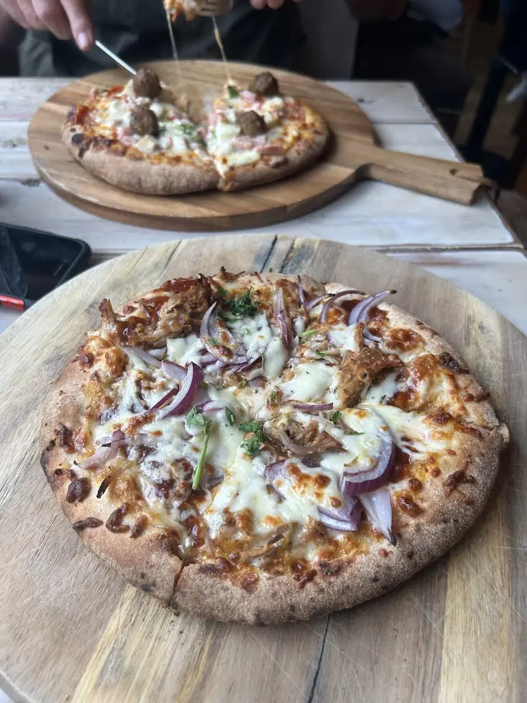 Mojitos Rum Bar & Pizzeria_Upton upon Severn_slider_image_2