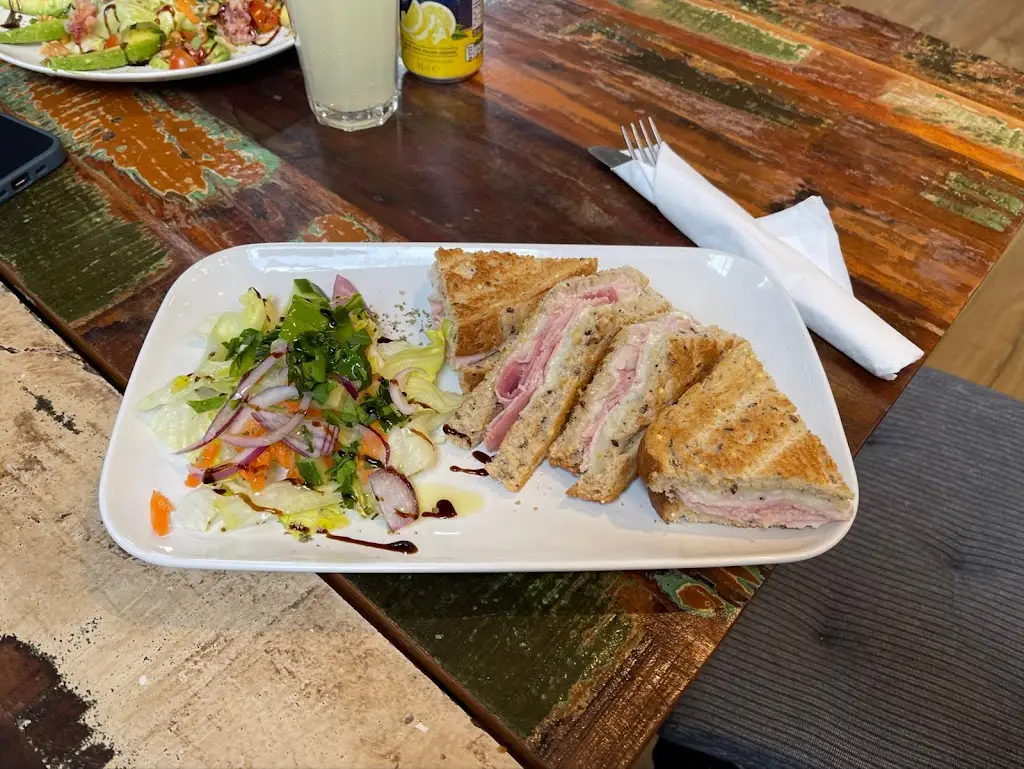 Menu_Henry's Cafe, Book Shop And Antiques_Upton upon Severn_immagine_6