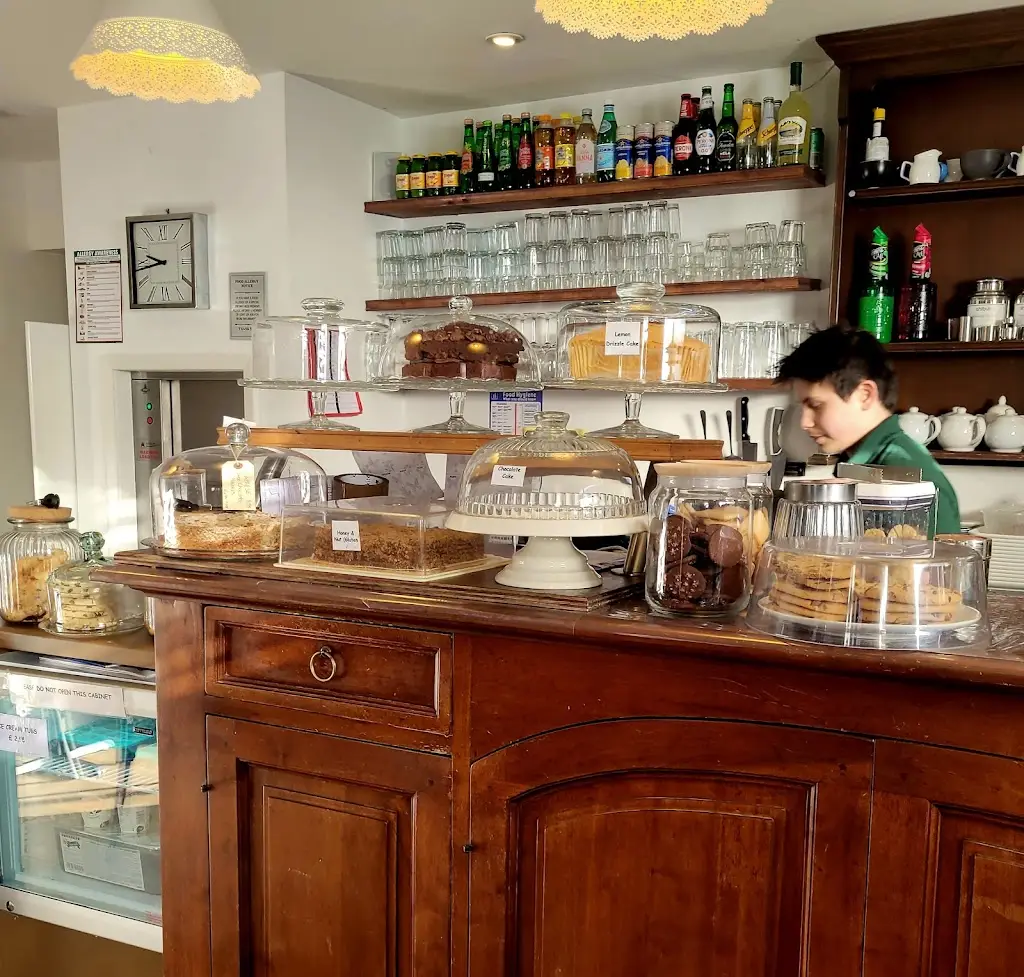 Henry's Cafe, Book Shop And Antiques_Upton upon Severn_slider_image_3