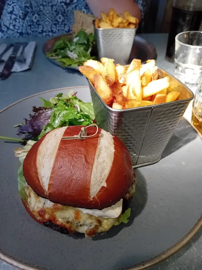 Sean Kelaart_The Swan Inn_Upton upon Severn_review