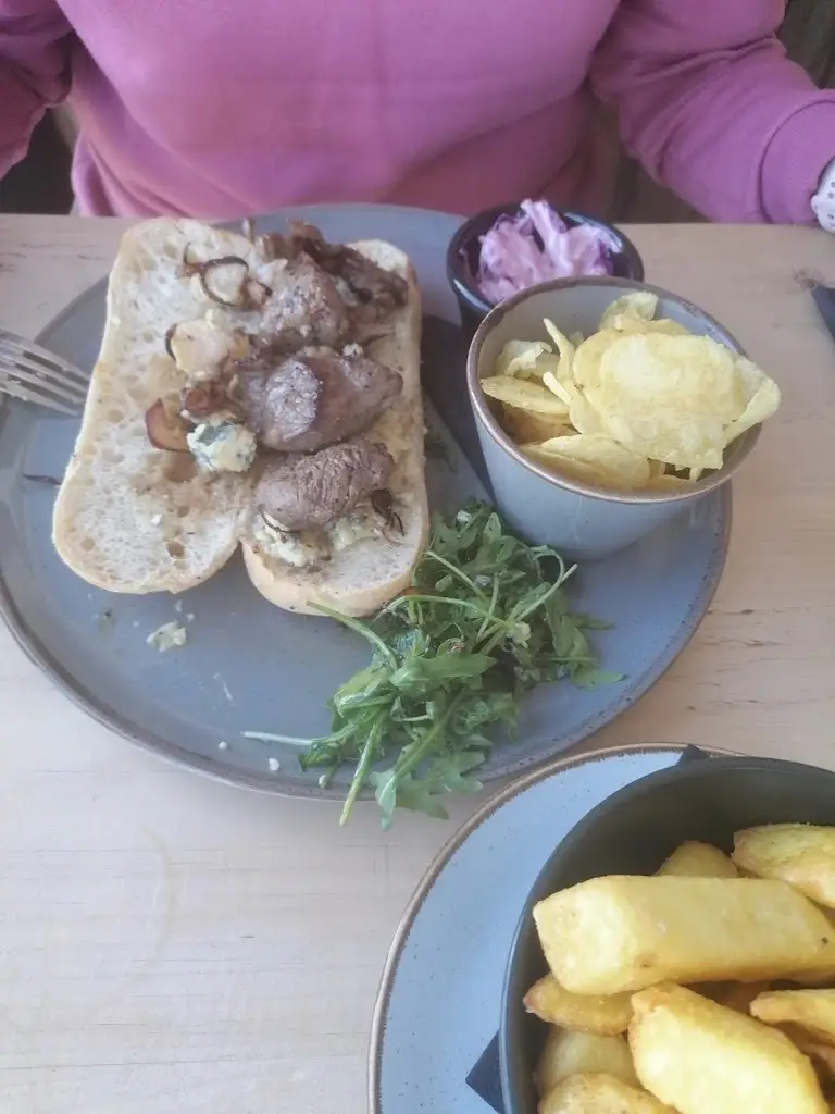 Matt_The Blue Bell Bistro_Wales_review