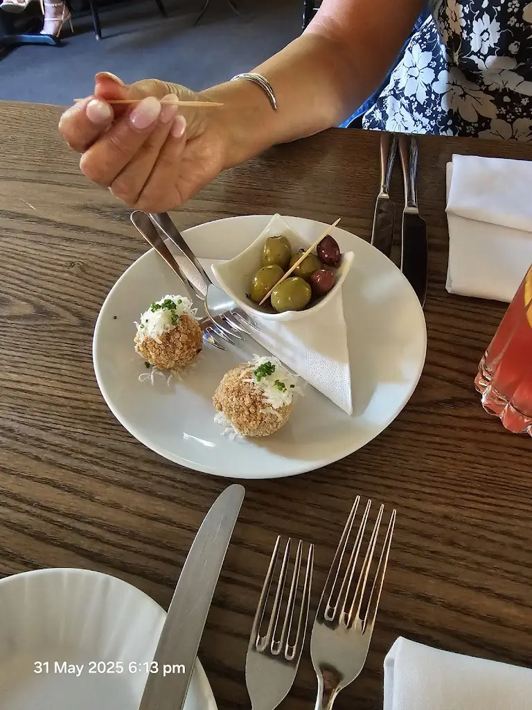 Michael Johnson_The Walnut Tree_Wales_review