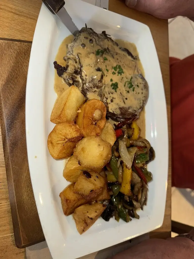 Lisa Draper_La Calabria_Wales_review