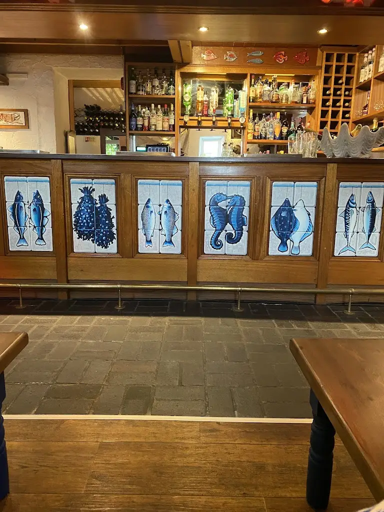 Twnti Seafood Restaurant_Wales_slider_image_1