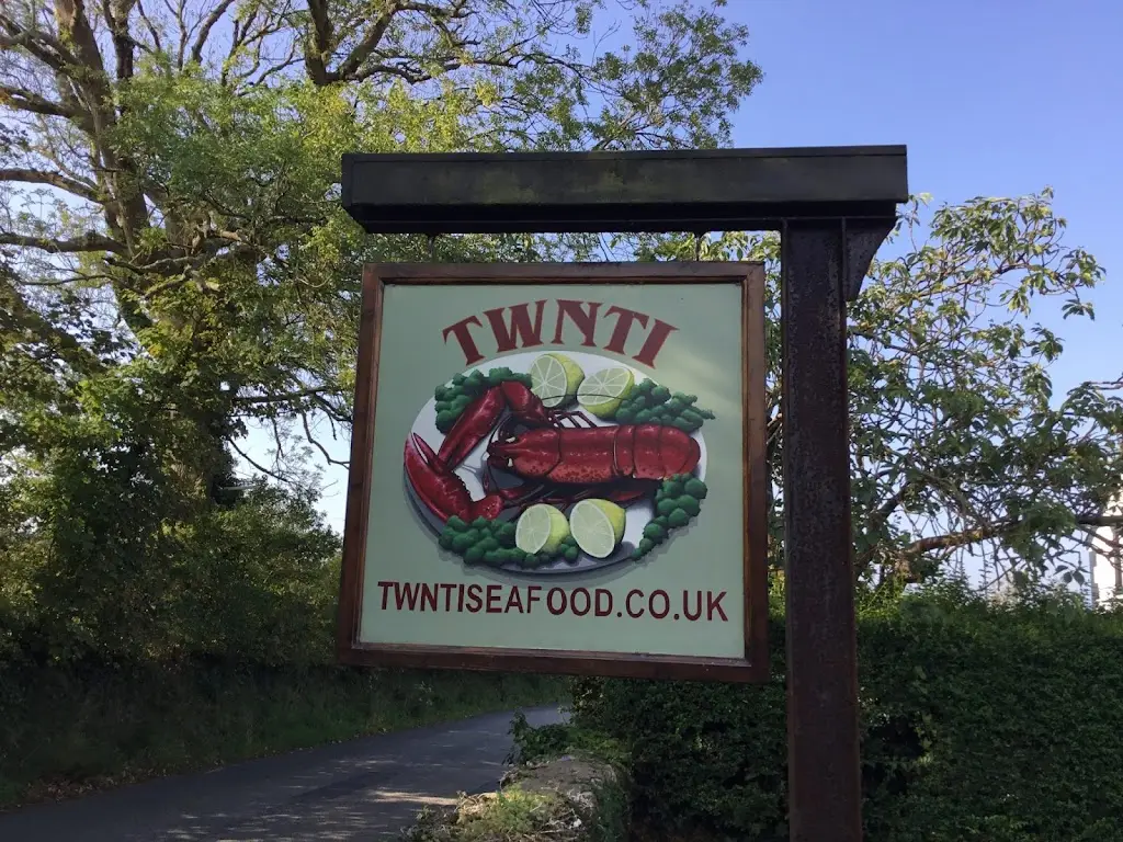 Twnti Seafood Restaurant_Wales_slider_image_3