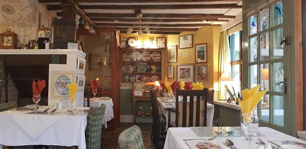 The Drovers Rest Riverside Restaurant_Wales_slider_image_1