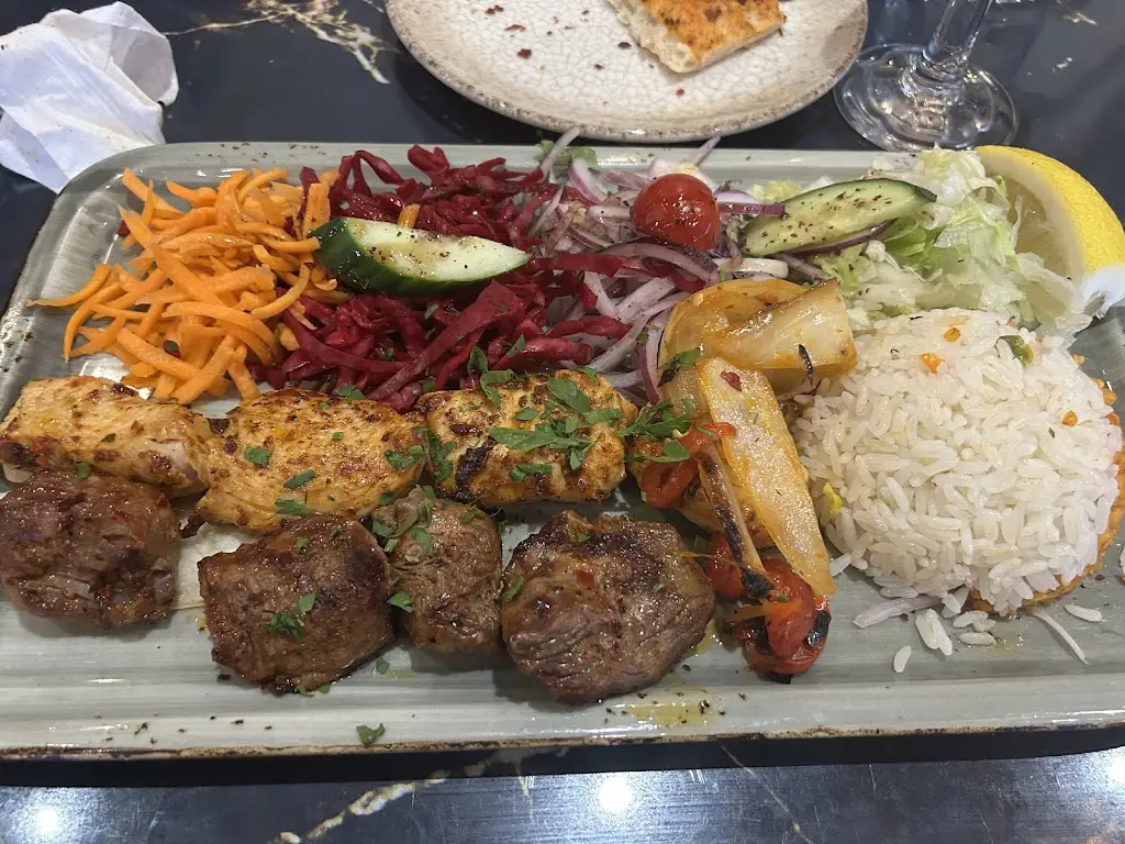 Menu_THE LARA_Walton-on-the-Naze_image_3