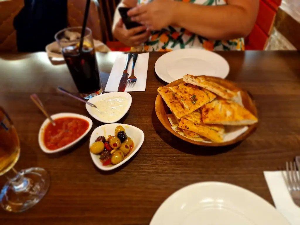 Jens Hamann_THE LARA_Walton-on-the-Naze_review