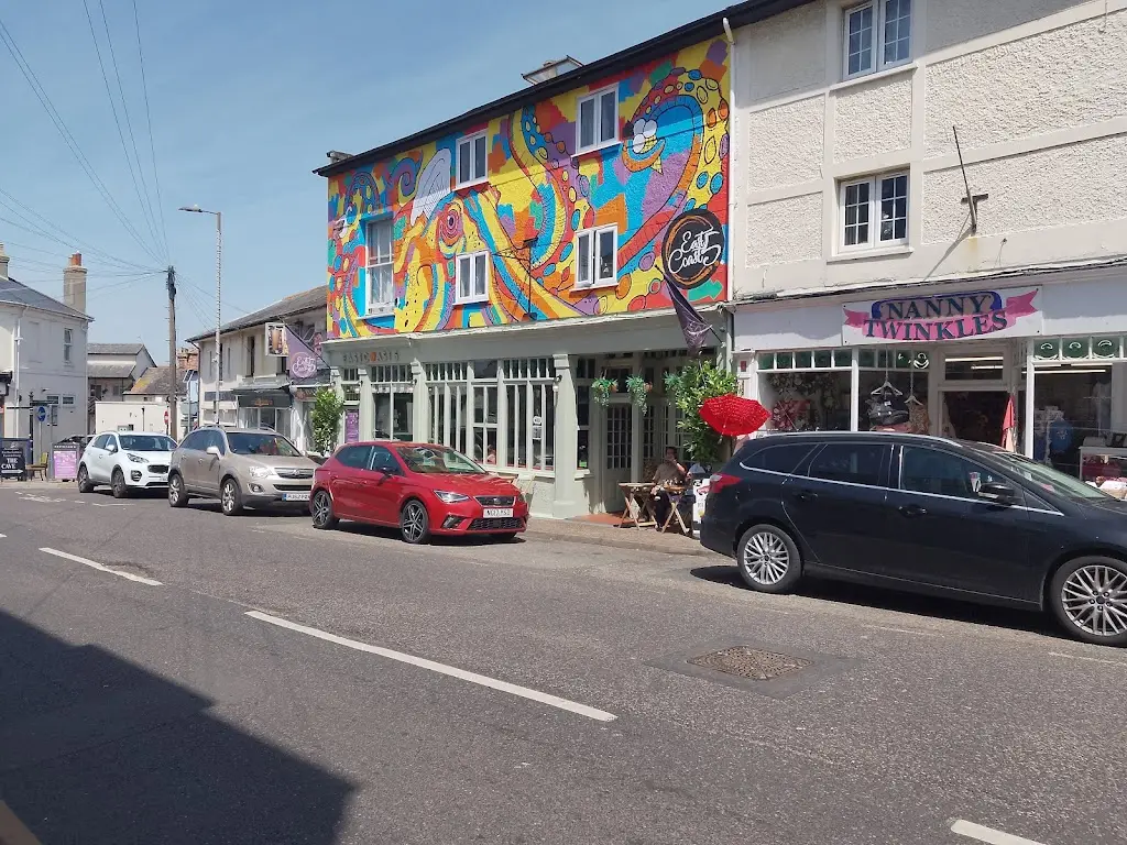 Glen Kent_East Coast 5_Walton-on-the-Naze_review