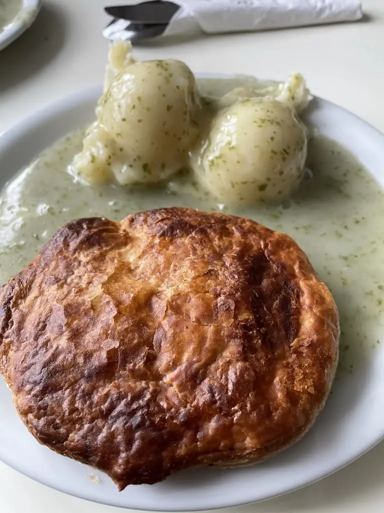 Whites Pie and Mash Shop_Walton-on-the-Naze_slider_image_2