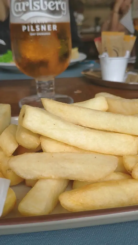 The Queens Head_Walton-on-the-Naze_slider_image_2