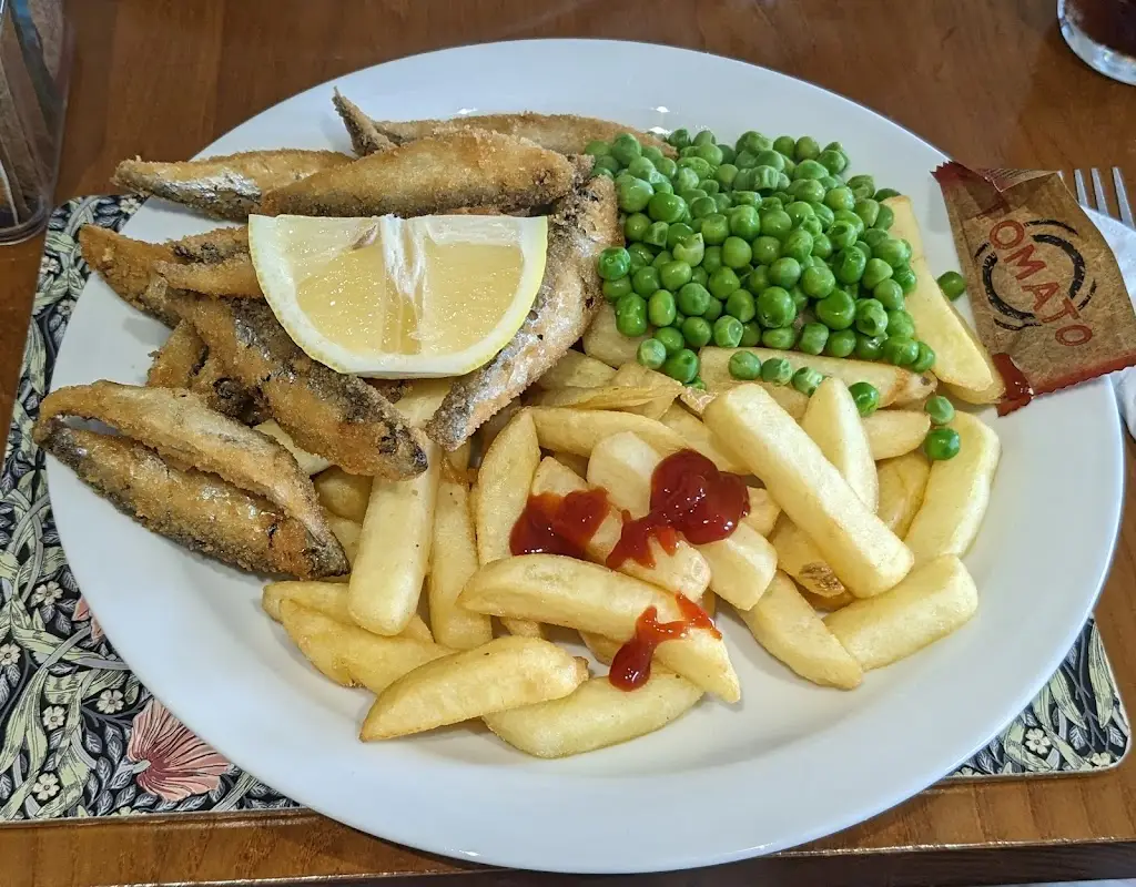 The Queens Head_Walton-on-the-Naze_slider_image_3