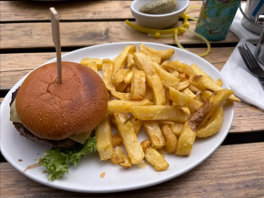 Andrew Mackenzie_Beach House Bar & Grill_Walton-on-the-Naze_review