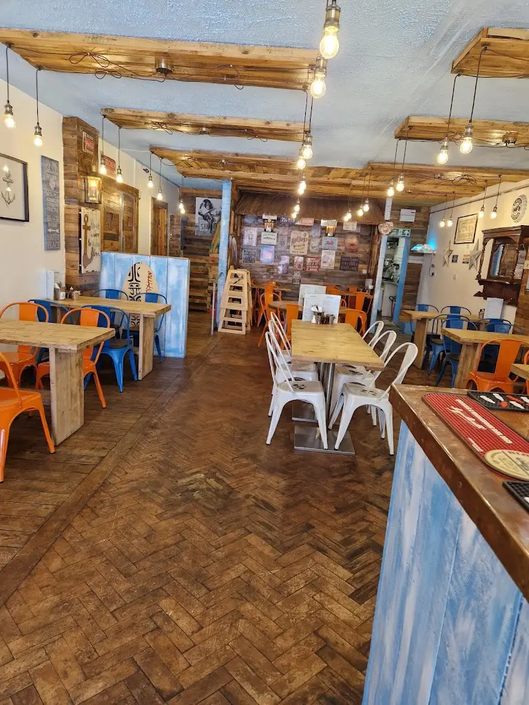 Beach House Bar & Grill_Walton-on-the-Naze_slider_image_3