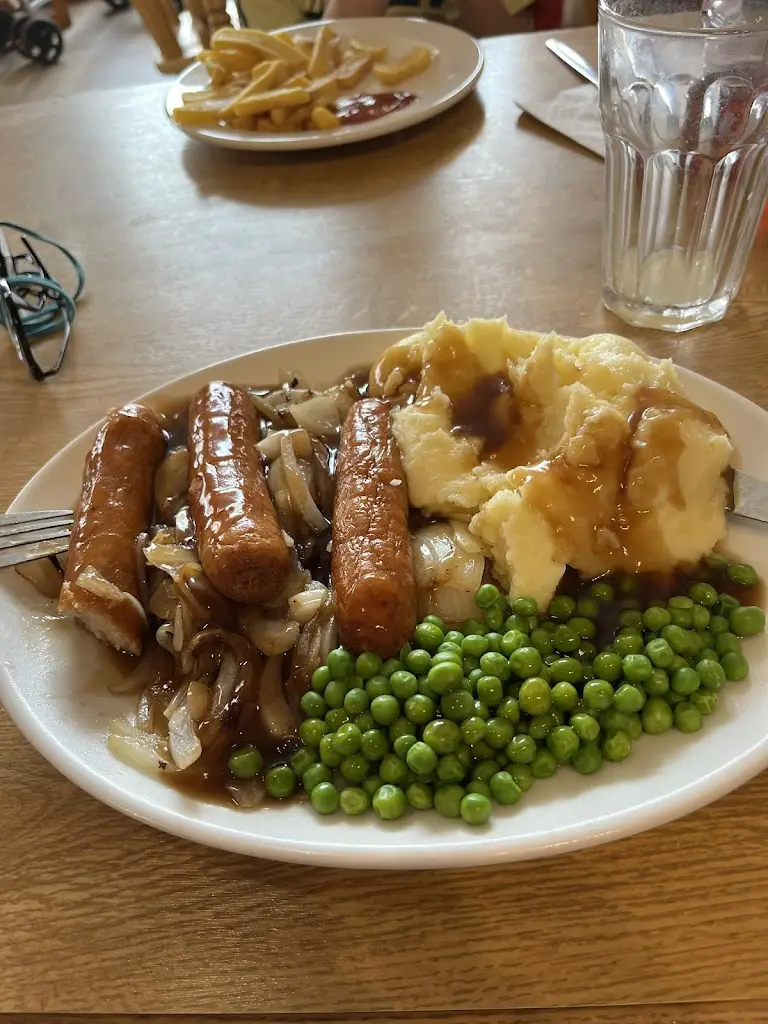 ian millar_Good Taste Cafe_Walton-on-the-Naze_review