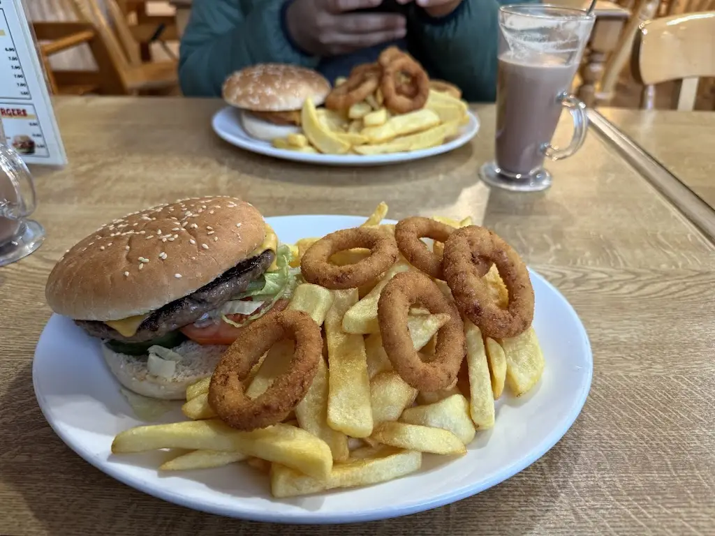 arun sebastian_Good Taste Cafe_Walton-on-the-Naze_review