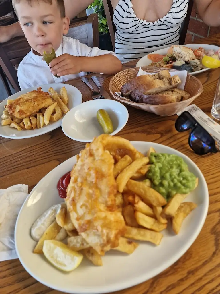 Menu_Harbour Lights Seafood Restaurant_Walton-on-the-Naze_image_5