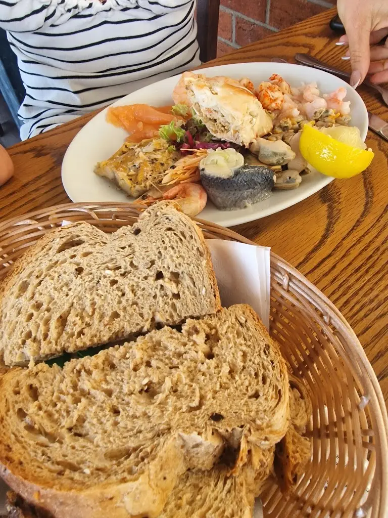 Menu_Harbour Lights Seafood Restaurant_Walton-on-the-Naze_image_6