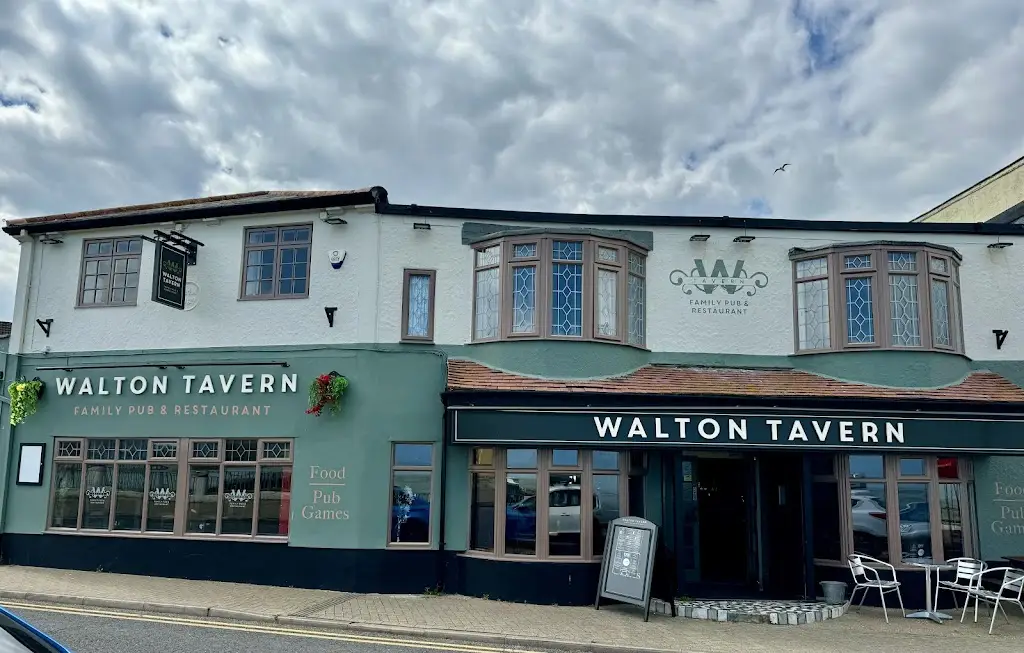 Walton Tavern_Walton-on-the-Naze_slider_image_1