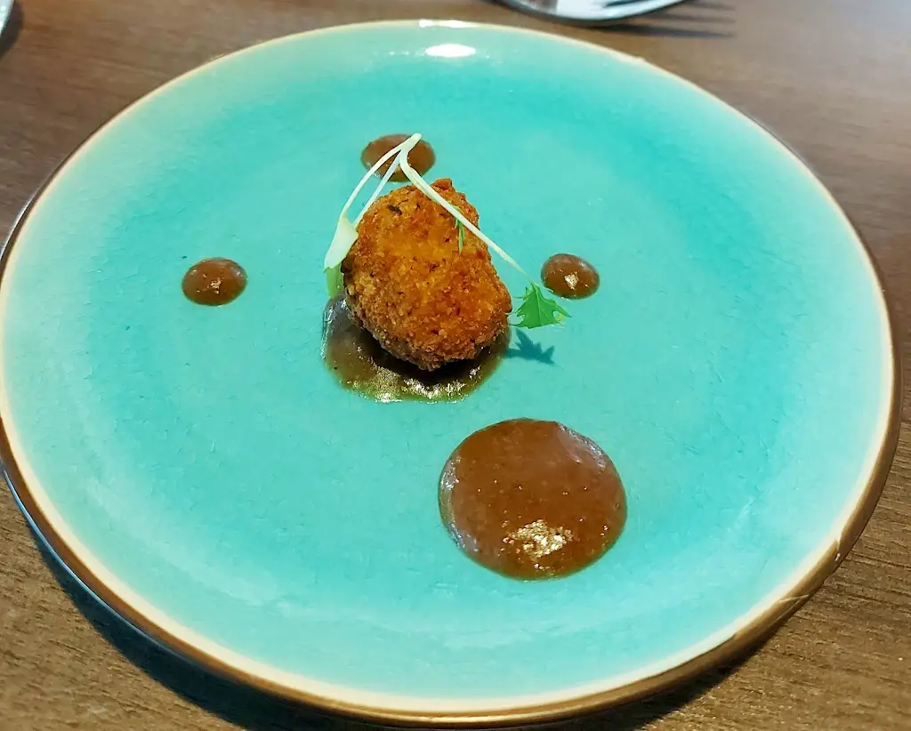 Jo Collins_The Littleton_Walsall_review