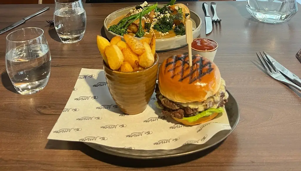 Helper_The Littleton_Walsall_review