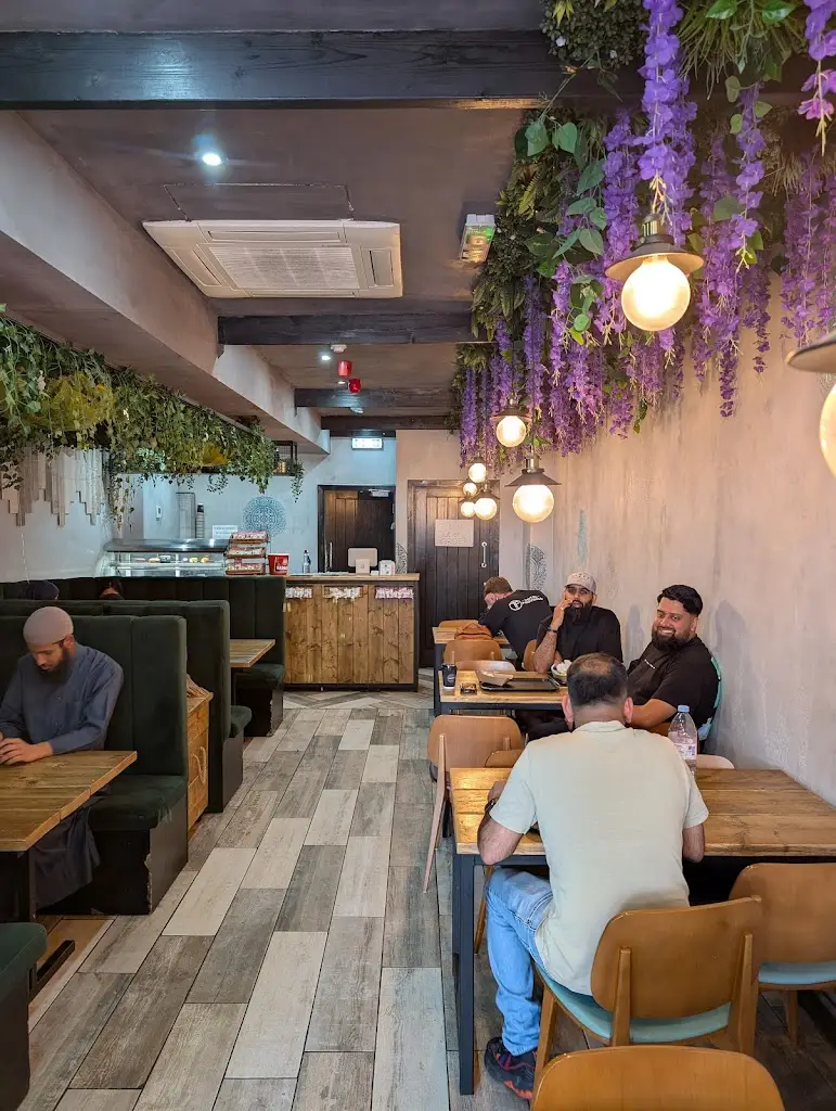 Suleman Mota_Chainak_Walsall_review