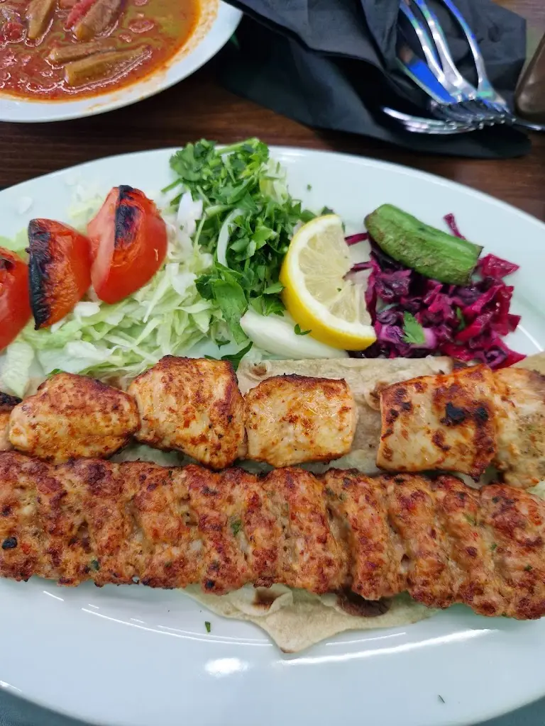 fedaur rahman_Azad's Kurdish Restaurant_Walsall_reseña