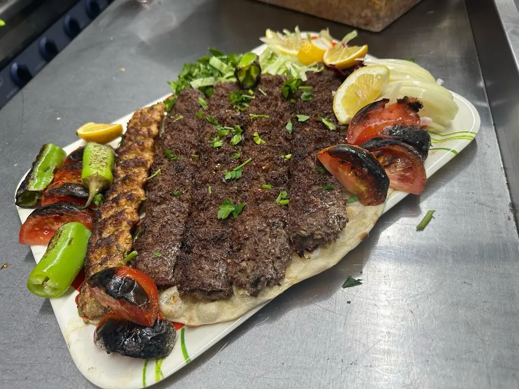 Azad's Kurdish Restaurant_Walsall_slider_image_3