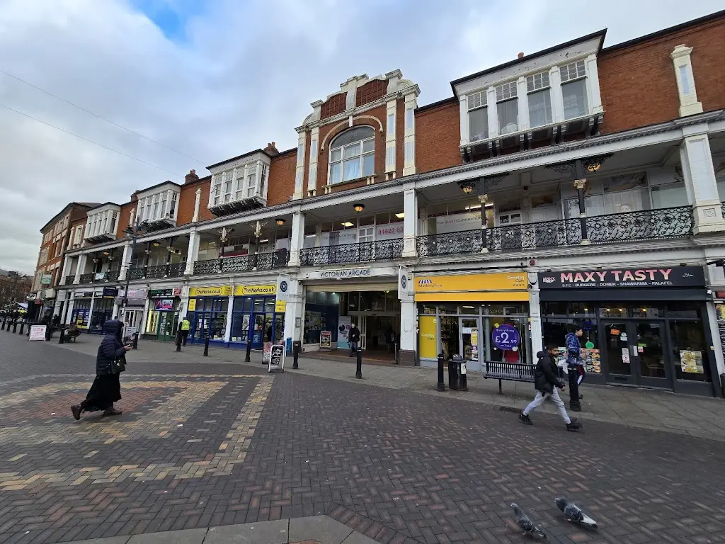 Maxy Tasty_Walsall_slider_image_3