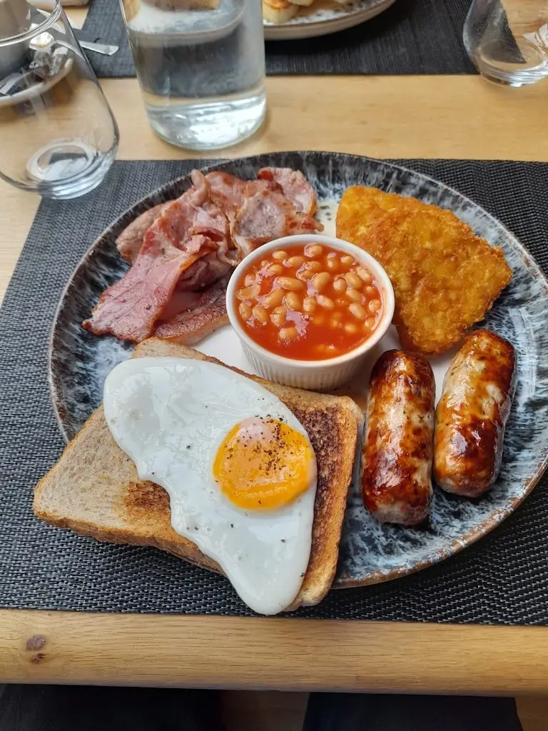 Menu_Royal Lion_Walsall_image_2