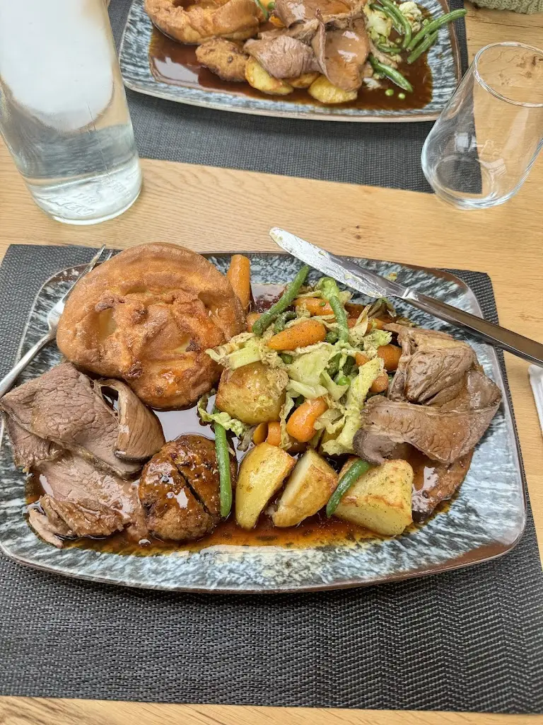 Menu_Royal Lion_Walsall_image_3