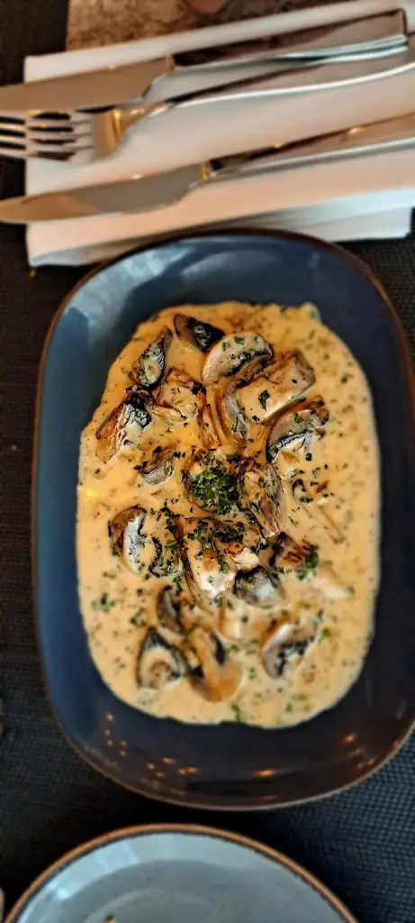 Menu_Royal Lion_Walsall_image_8