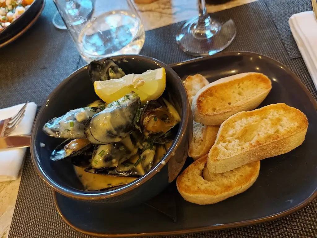 Menu_Royal Lion_Walsall_image_9