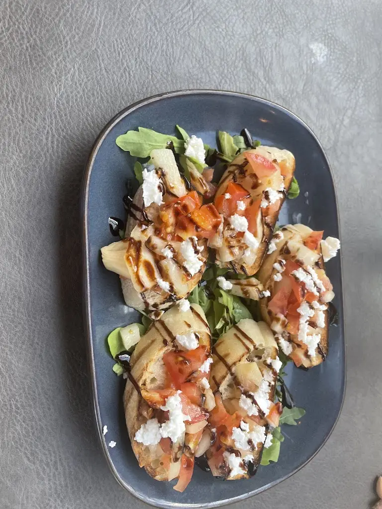 Claire Phillips_Royal Lion_Walsall_review