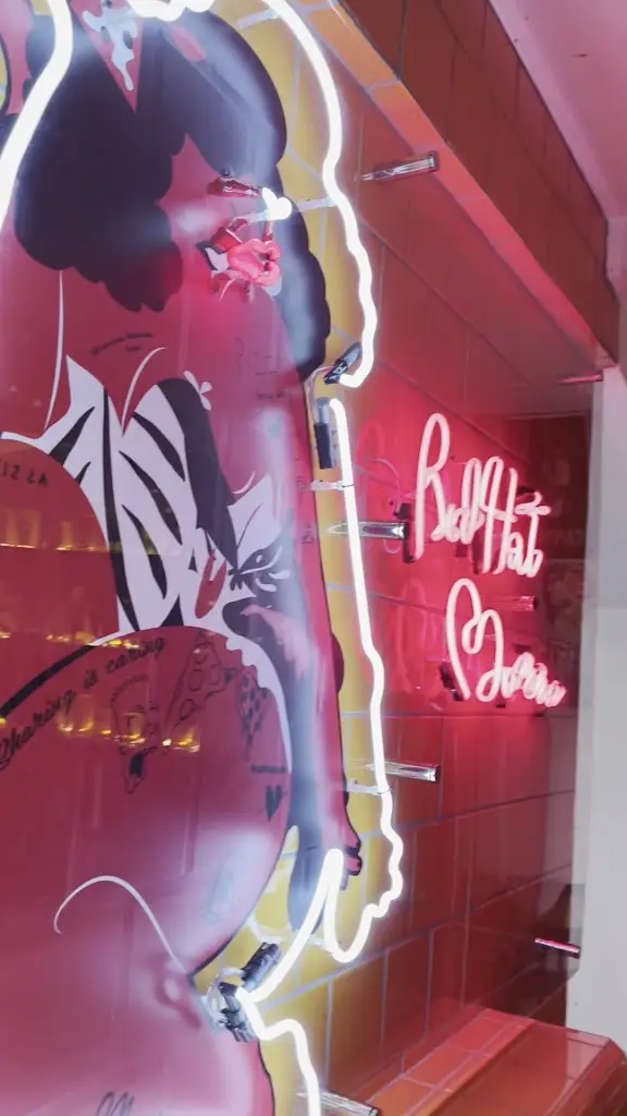 Red Hot Mamma Warwick_Warwick_slider_image_2