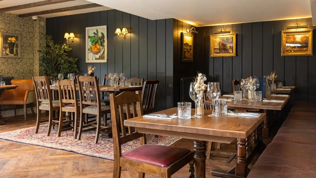 The White Bear_Warlingham_slider_image_1