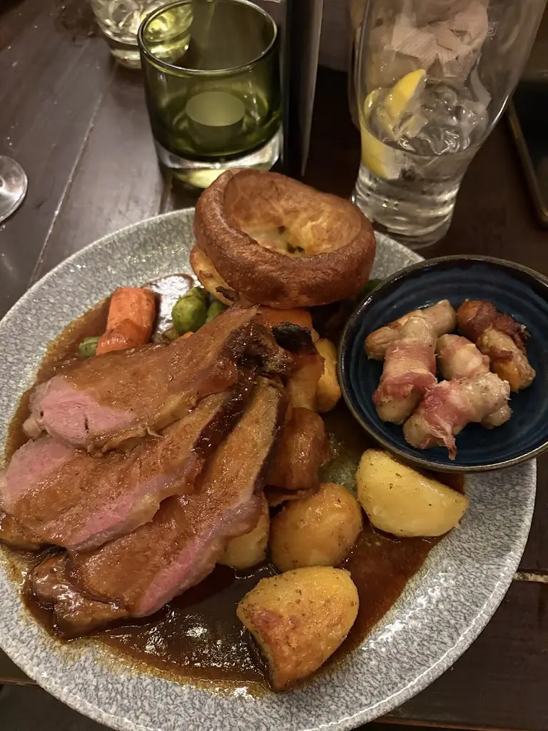 Gaby Oldham_The Harrow Inn_Warlingham_review