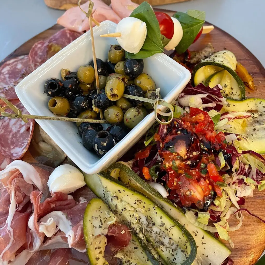 Spaghetti Tree_Warlingham_slider_image_2