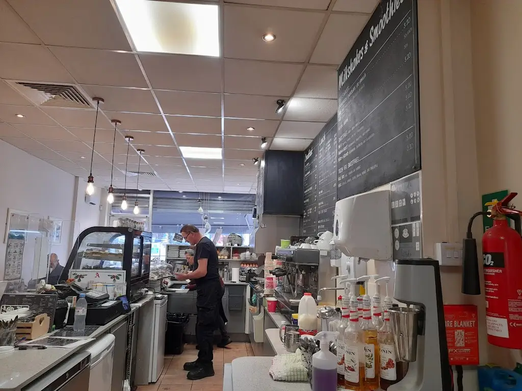 Flavours Coffee Bar_Warlingham_slider_image_3