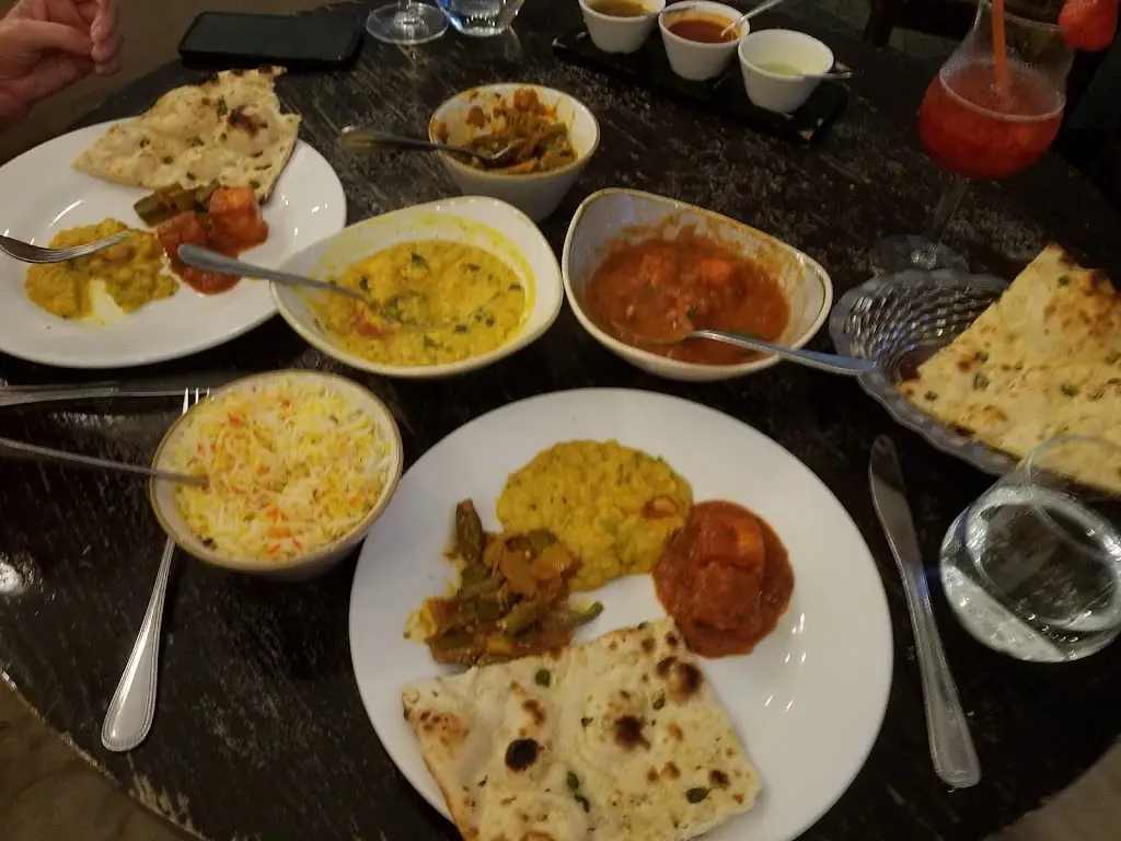 India Dining_Warlingham_slider_image_3