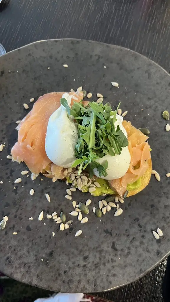 Odile H_Dining at 412_Warlingham_review