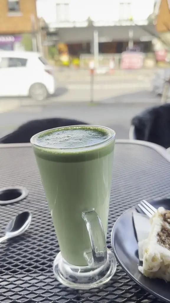 Dining at 412_Warlingham_slider_image_2