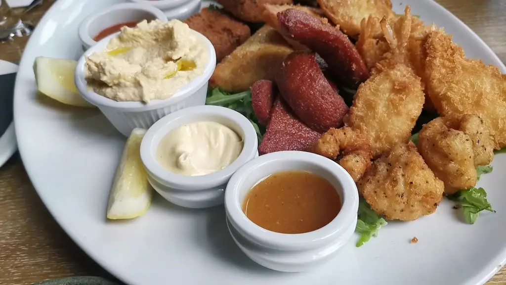 Zeytin Mediterranean Restaurant_Warrington_slider_image_2